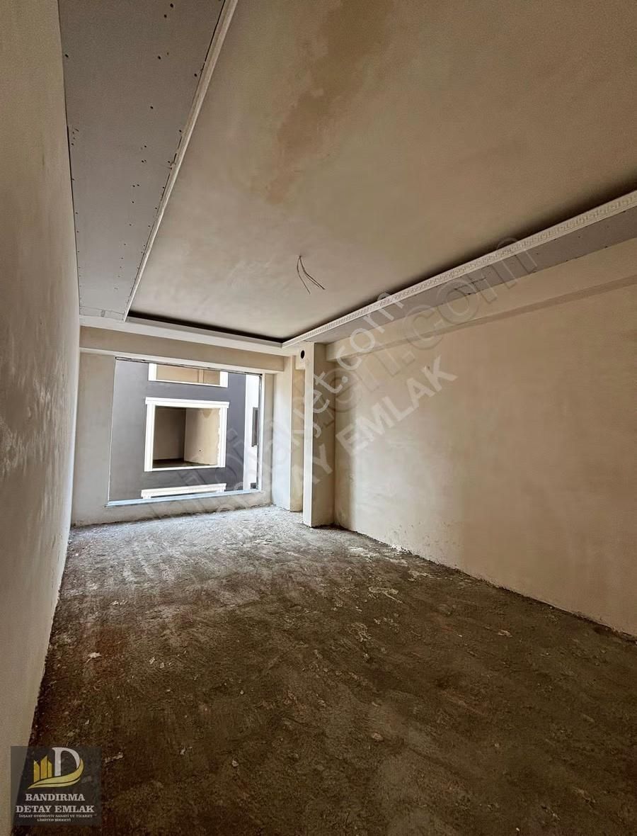 Detay Emlak'tan Çınarlı Mah. 2+0 Satılık Daire
