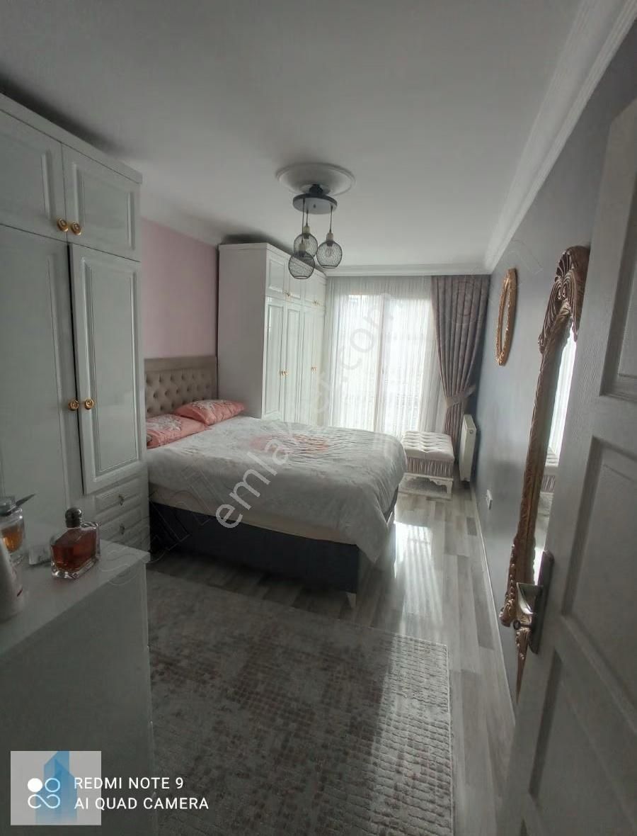 Bağcılar Meydana Yakın Satılık 4+1, 180 M2 Harika Dublex Daire - Görsel 23