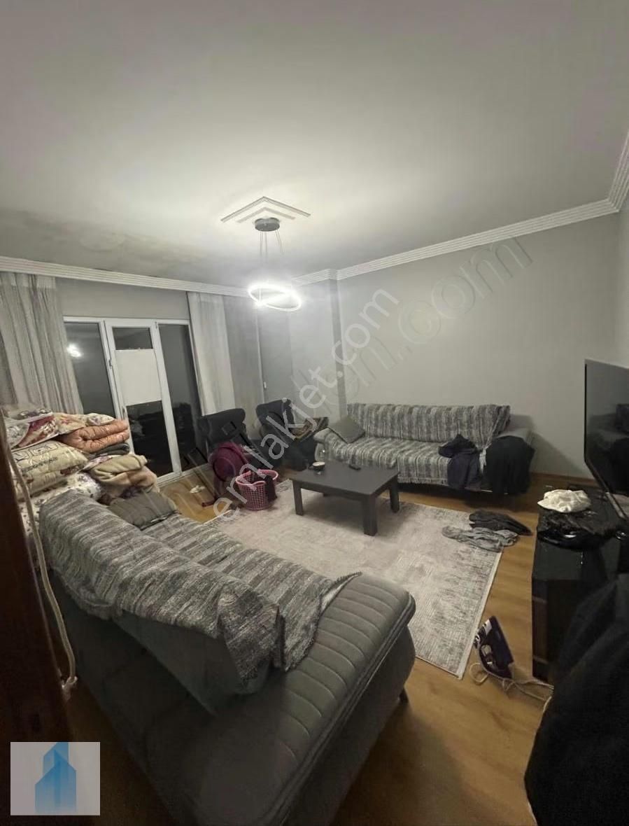 Bağcılar Kemalpaşa Da Kiralık 2+1,90m2 Asansörlü Daire,10 Yıllık