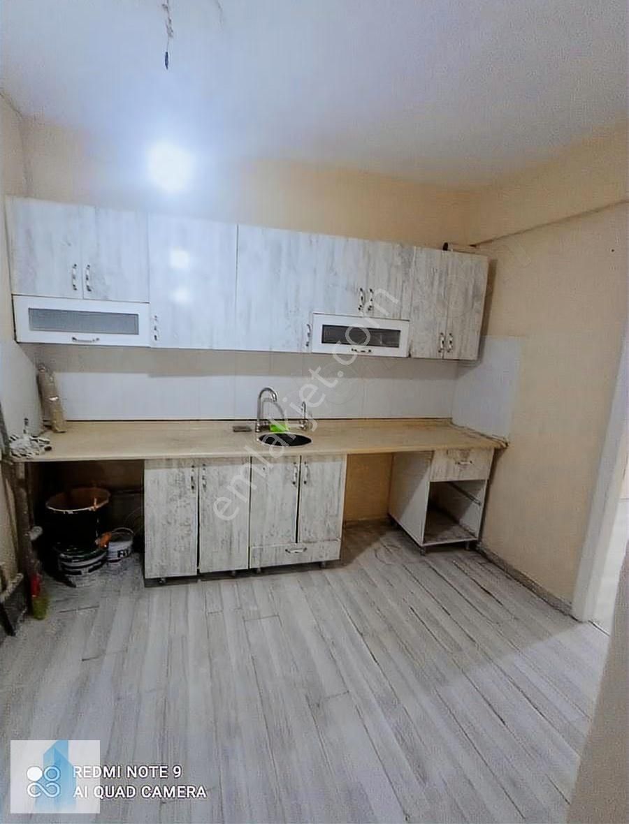 Bağcılar Kazımkarabekir De Satılık 2+1,85 M2 Giriş Kat Daire - Görsel 2