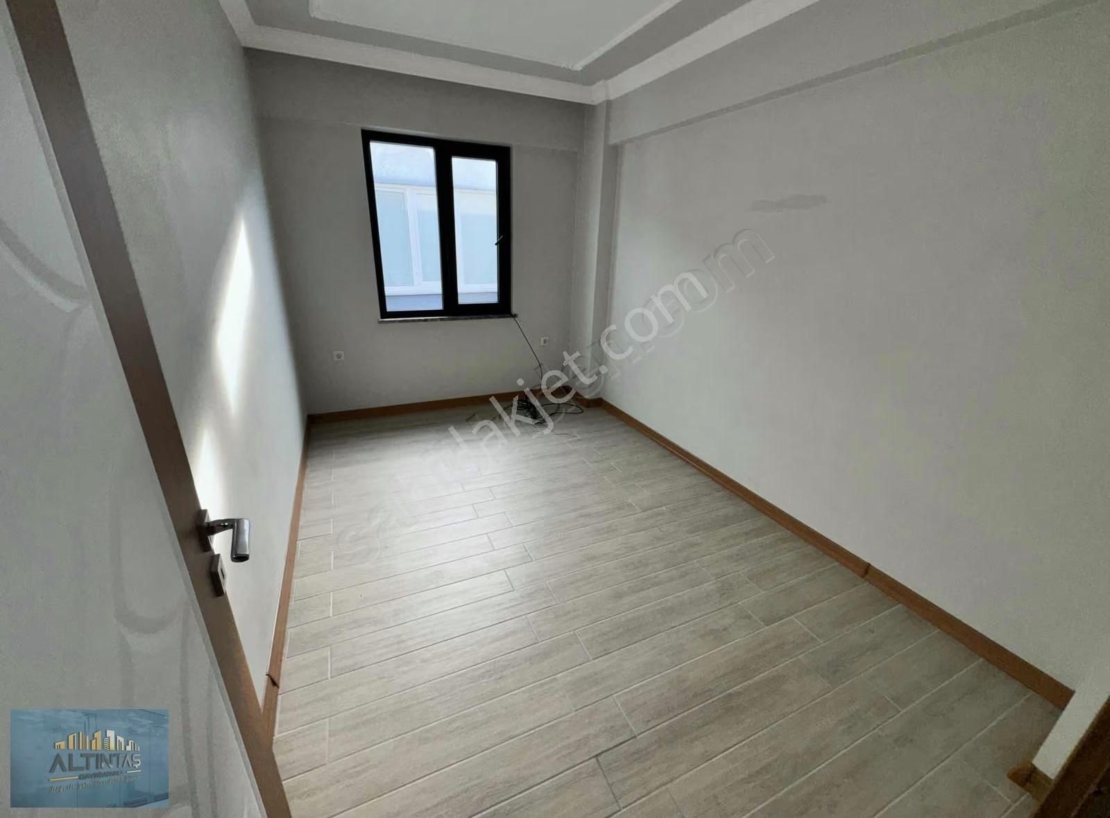 Paris İlköğretimin Hemen Yanında 3 + 1 Kiralık Daire - Görsel 7