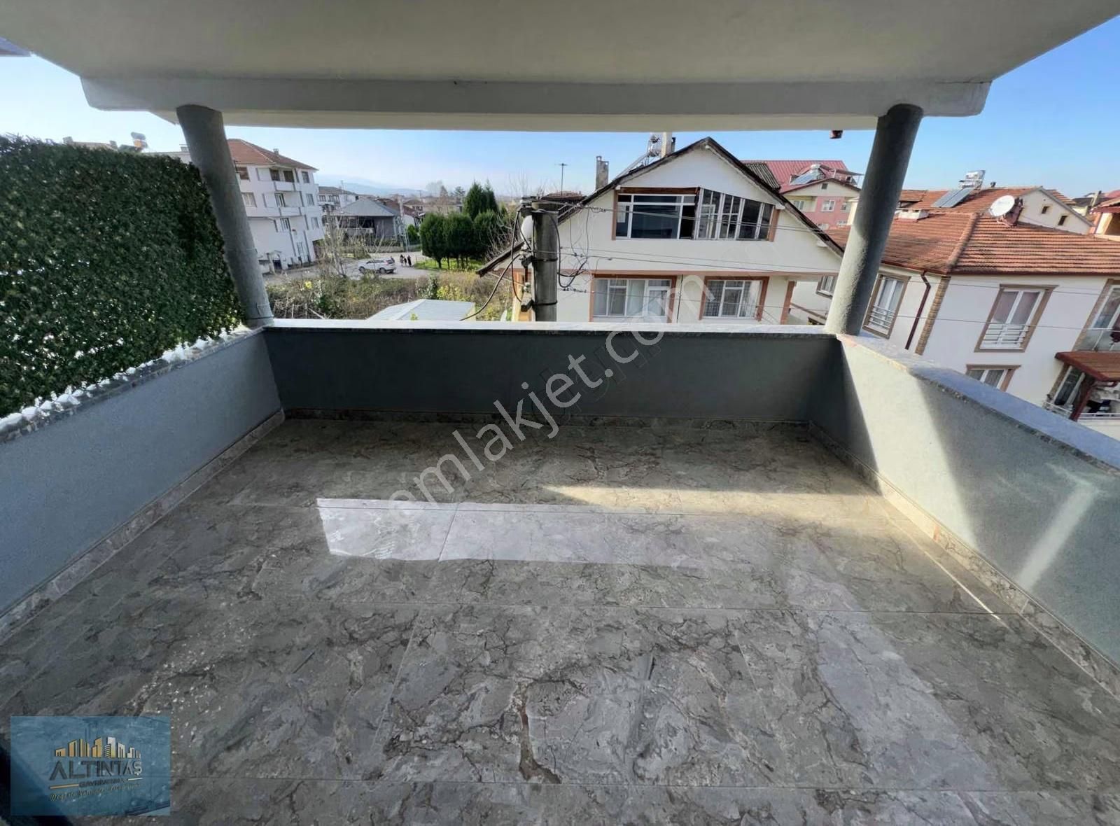 Paris İlköğretimin Hemen Yanında 3 + 1 Kiralık Daire - Görsel 3