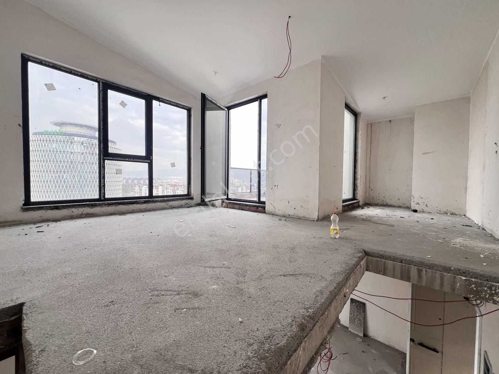 Yalova Yolu Cd Üstü Satılık 80 M2 Ofis