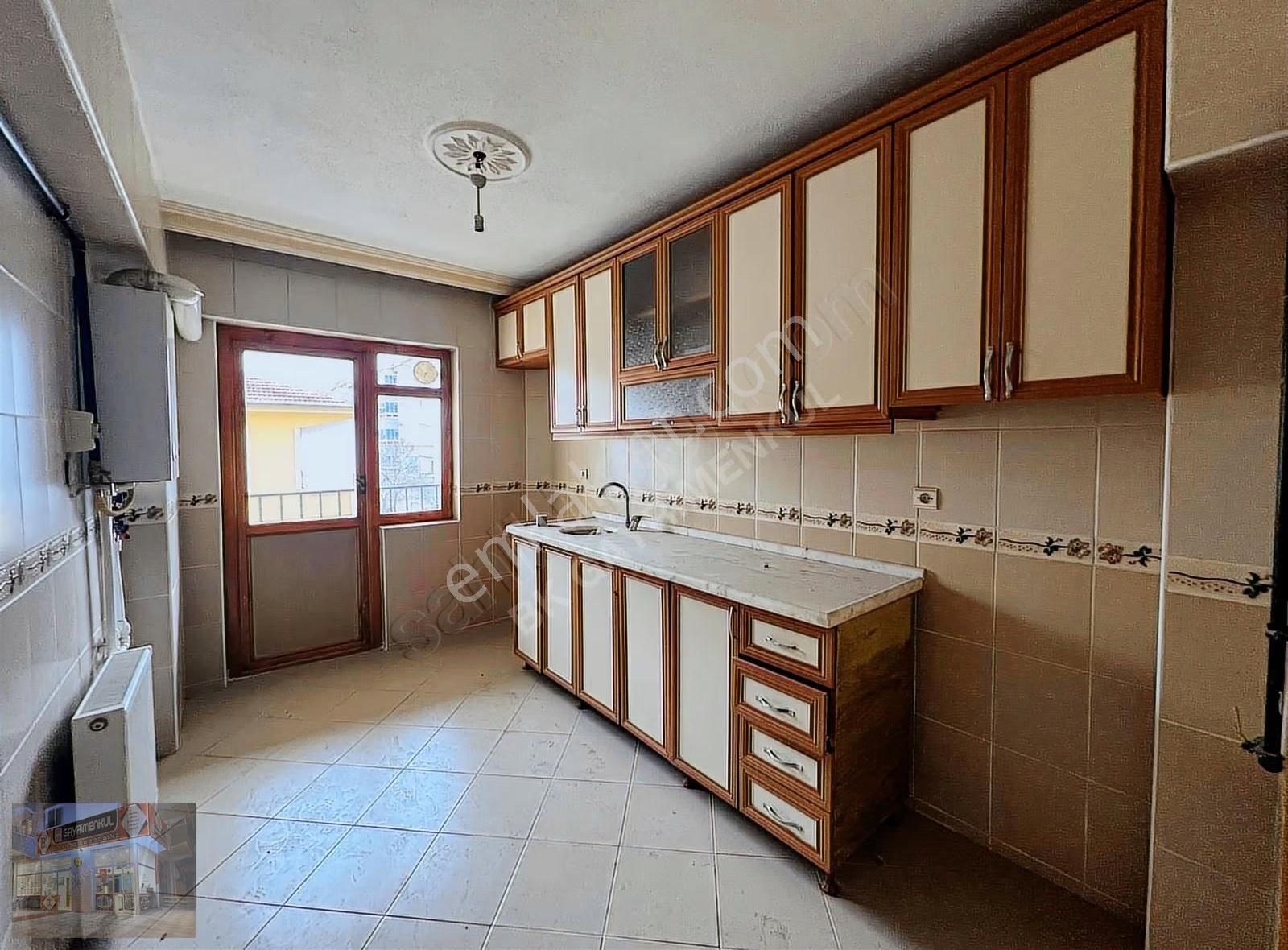 Bk Gayrimenkulden Pınarbaşı Mah. Ara Katta 3+1 Kiralık Daire