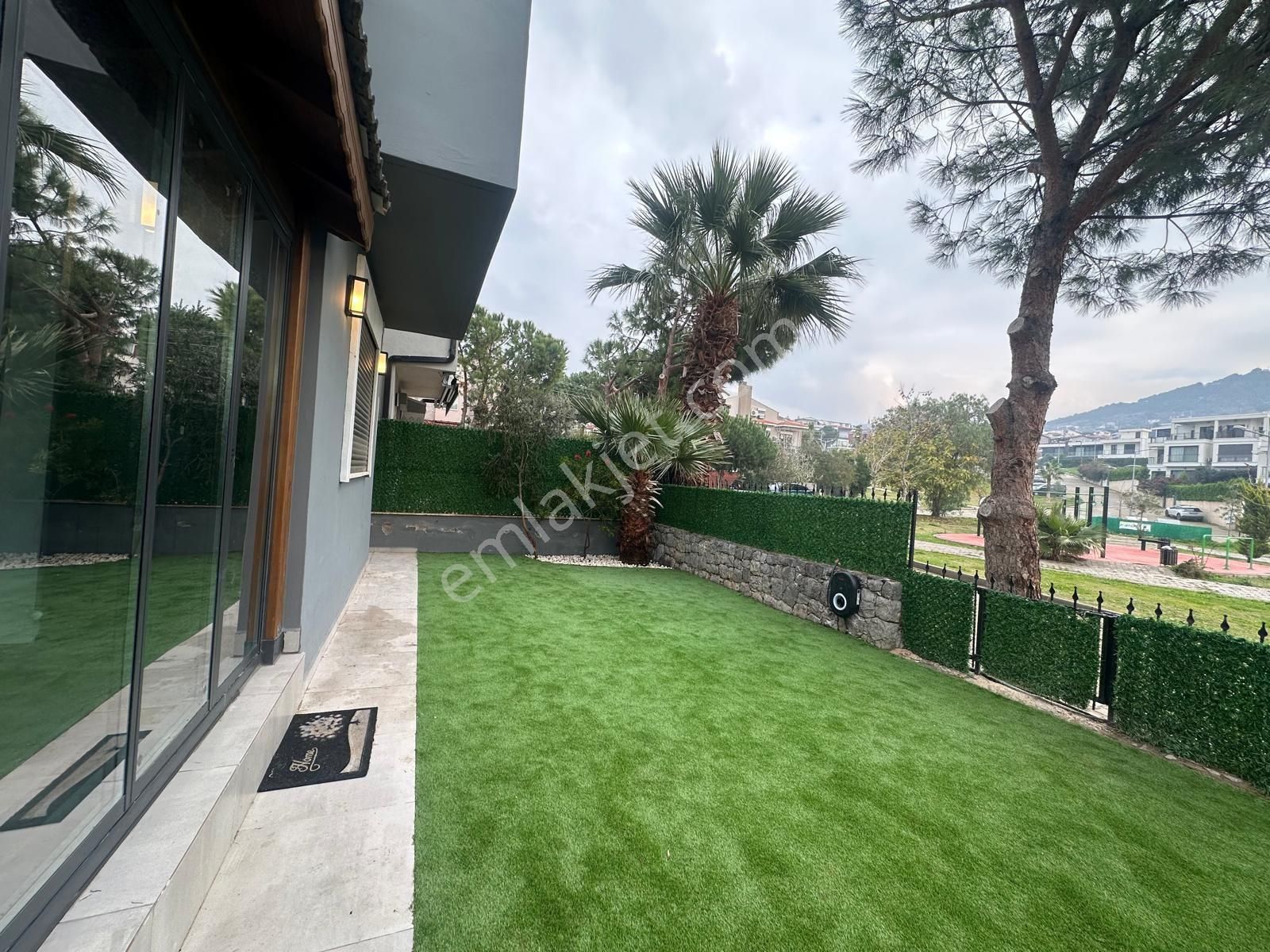 Güzelbahçe Kahramandere Havuzlu Site De 4+1 Kiralık Villa - Görsel 35