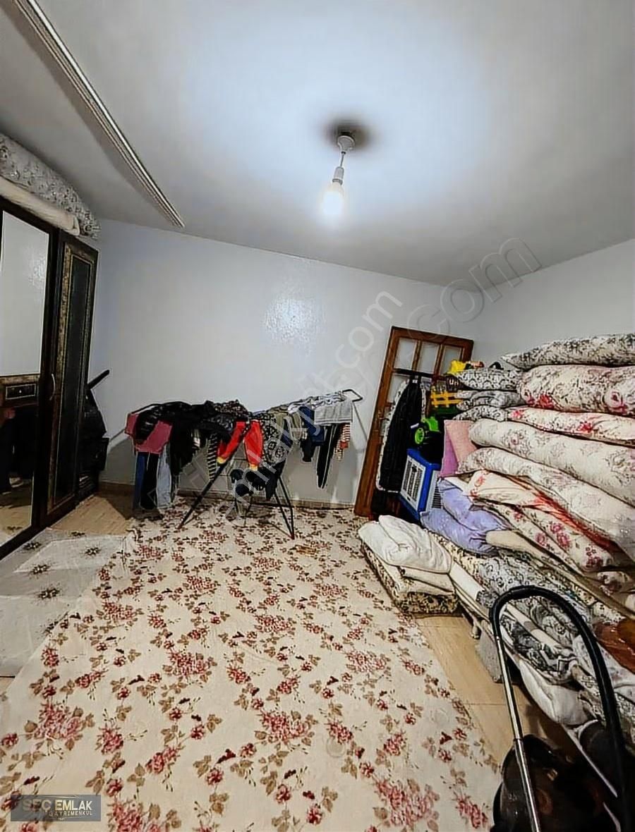 Seç Emlak'tan Fırsat 3 Katlı 100m2 Ev 2350.000tl Kısa Süreliğine - Görsel 28