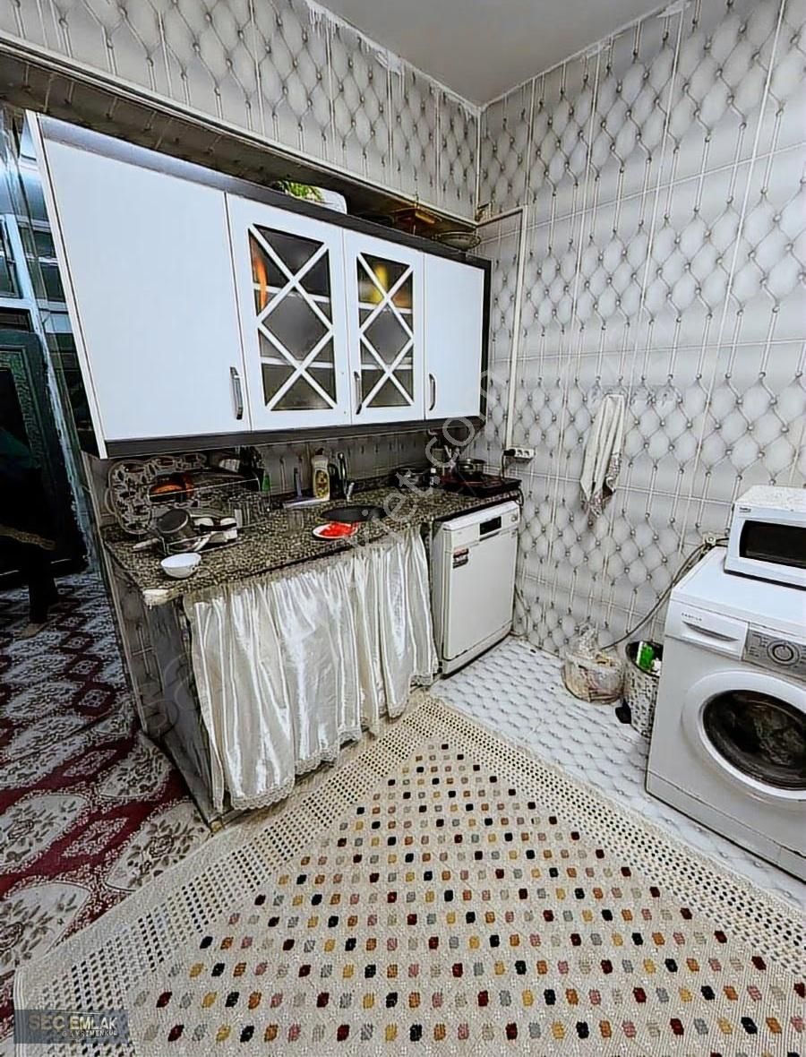 Seç Emlak'tan Fırsat 3 Katlı 100m2 Ev 2350.000tl Kısa Süreliğine - Görsel 23