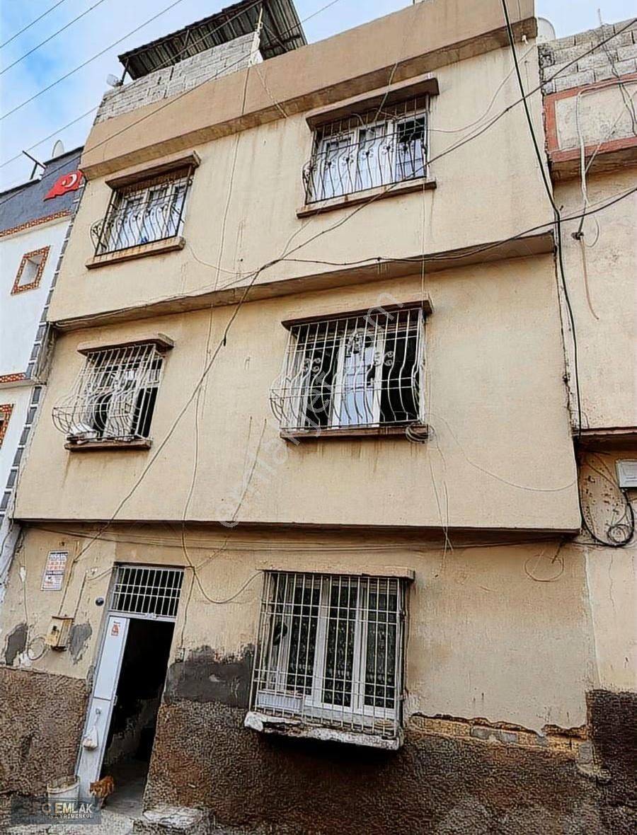 Seç Emlak'tan Fırsat 3 Katlı 100m2 Ev 2350.000tl Kısa Süreliğine