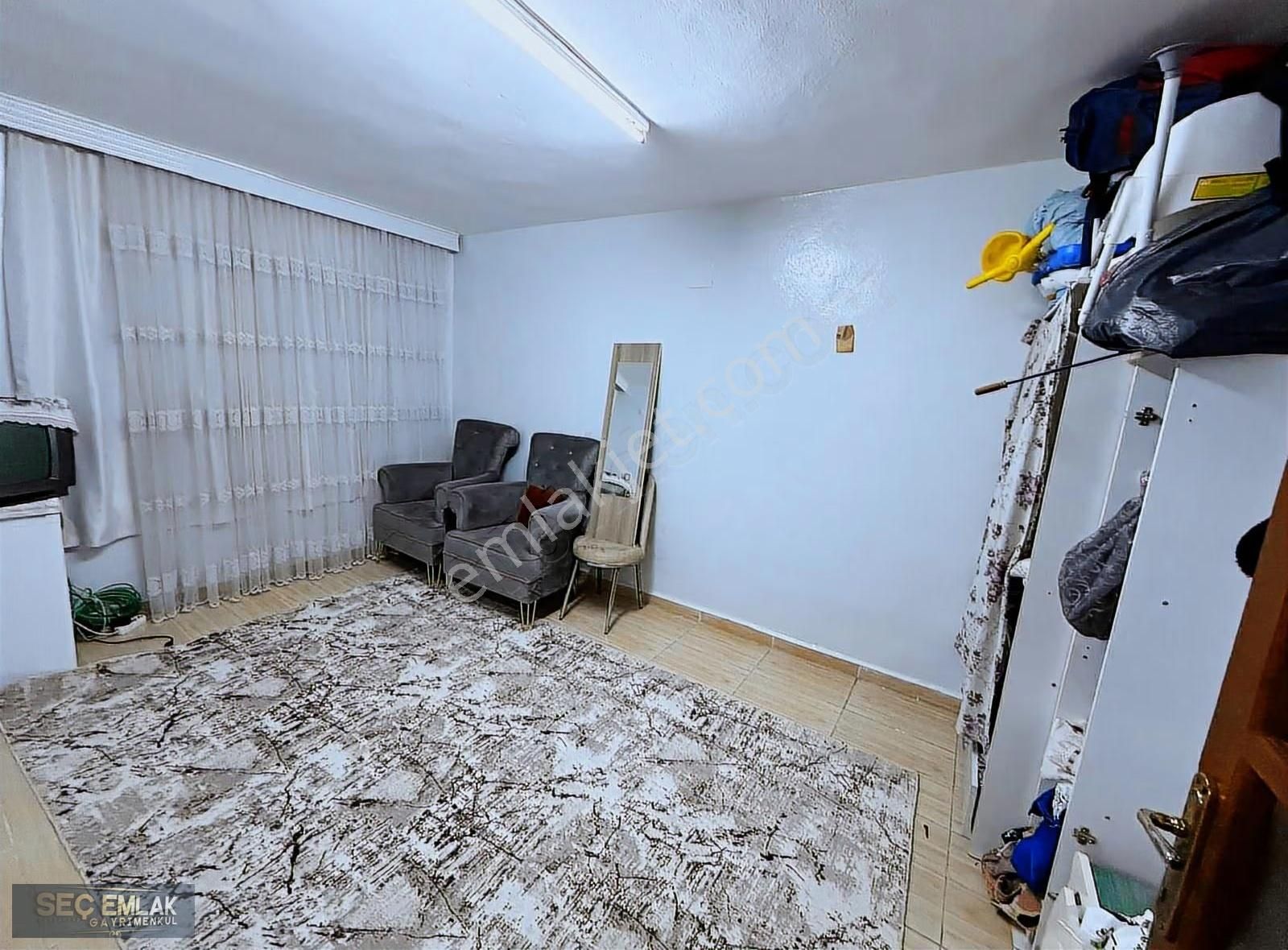 Seç Emlak'tan Fırsat 3 Katlı 100m2 Ev 2350.000tl Kısa Süreliğine - Görsel 6