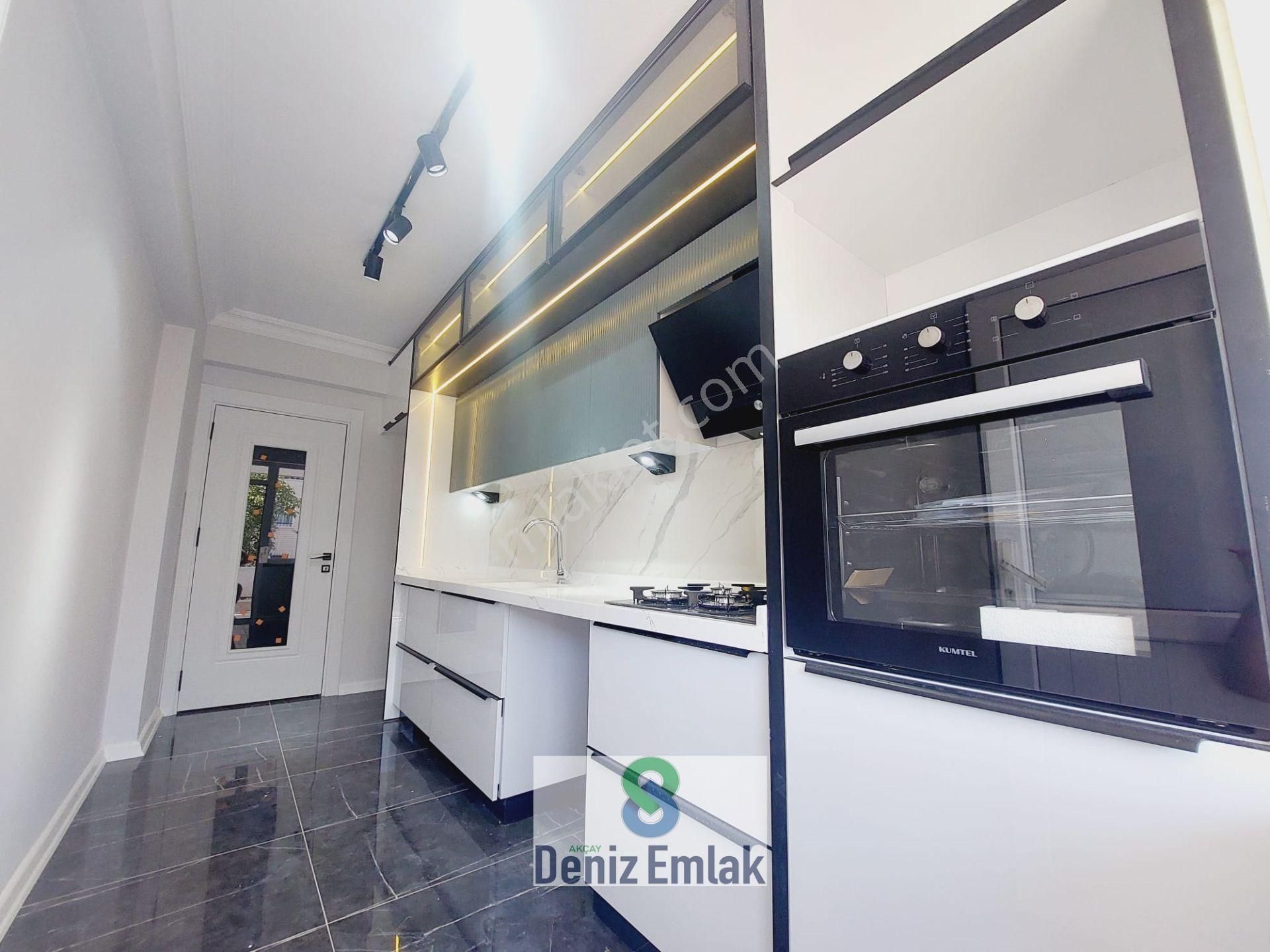 Denizden Akçayda Öncephe Arakat Full Yapılı Geniş Satılık 2+1 Daire. - Görsel 2