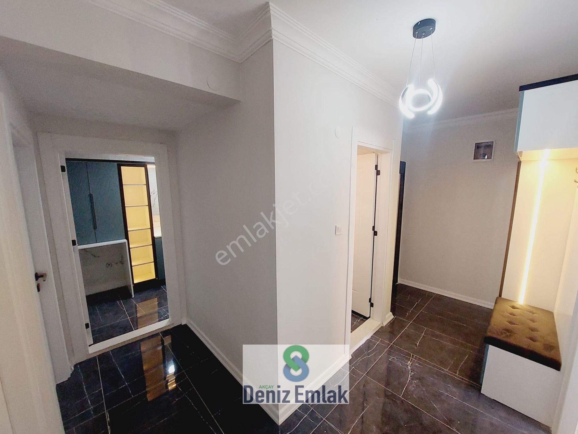 Denizden Akçayda Öncephe Arakat Full Yapılı Geniş Satılık 2+1 Daire. - Görsel 3