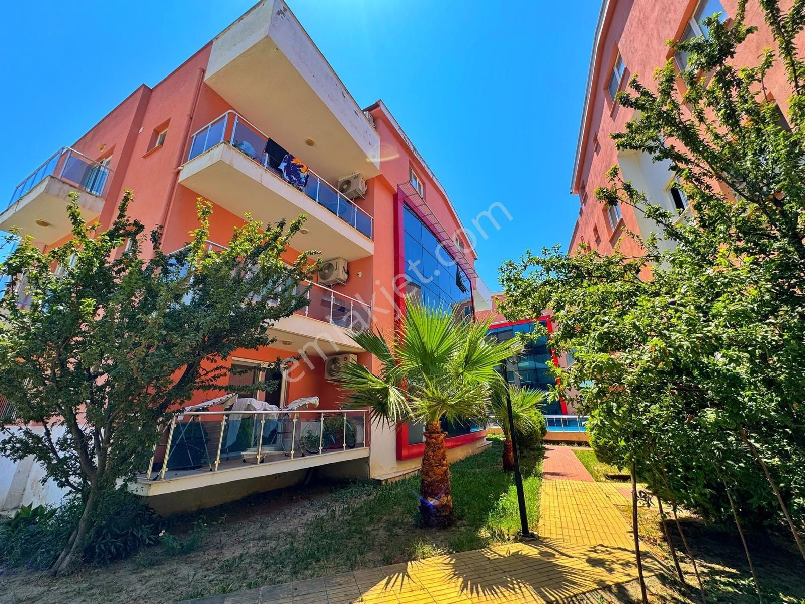 Kuşadası Davutlarda 5+1 Havuzlu Sitede Kiralık Çatı Dublex Daire - Görsel 4