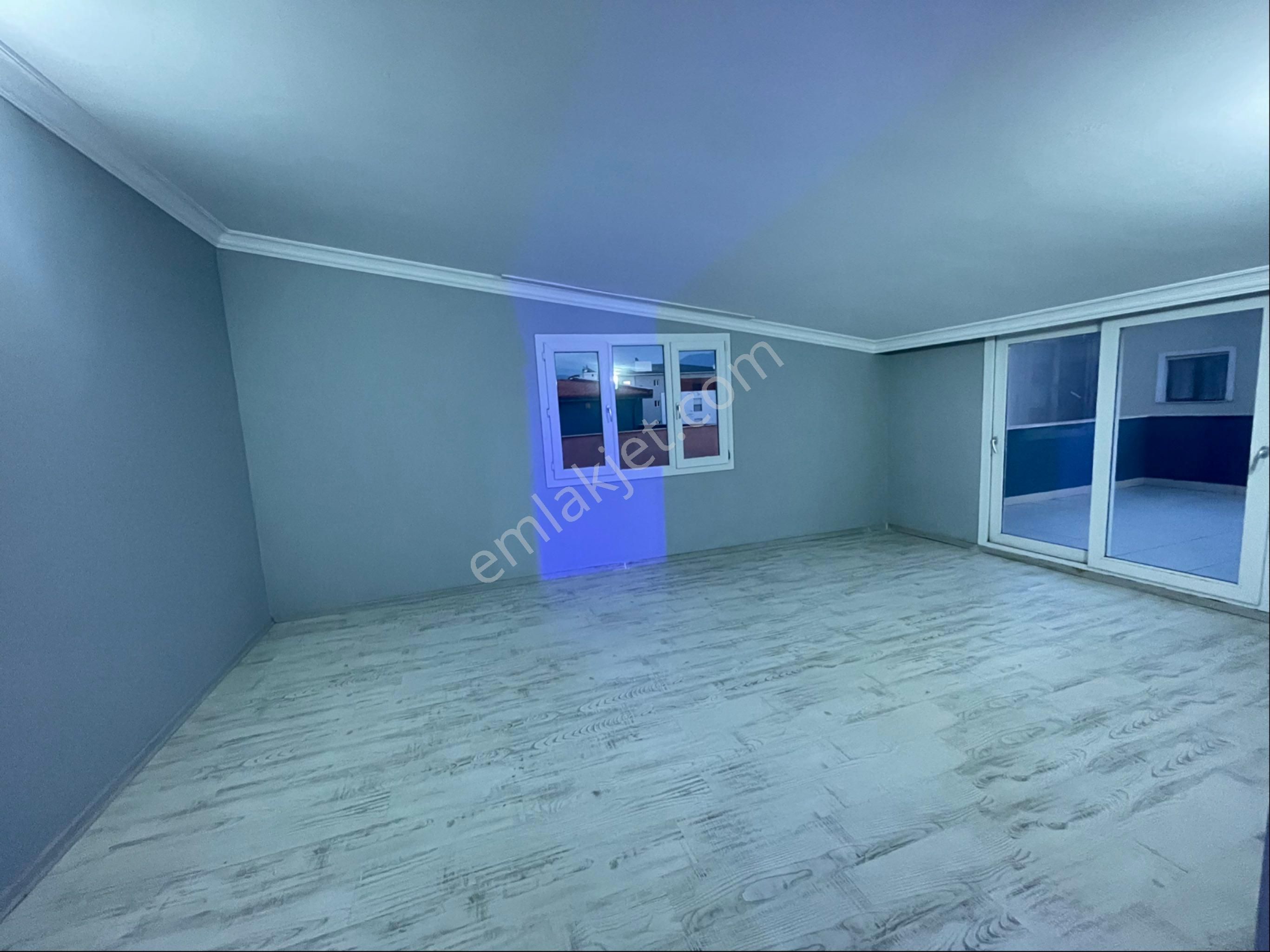 Kuşadası Davutlarda 5+1 Havuzlu Sitede Kiralık Çatı Dublex Daire - Görsel 26