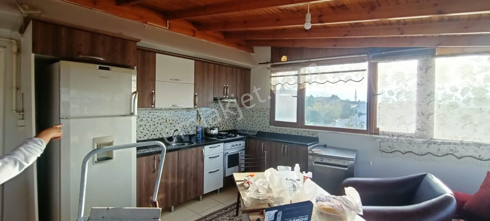 Vatan Caddesi Üzeri 3+1 Eşyalı, Teraslı ,deniz Manzaralı Daire