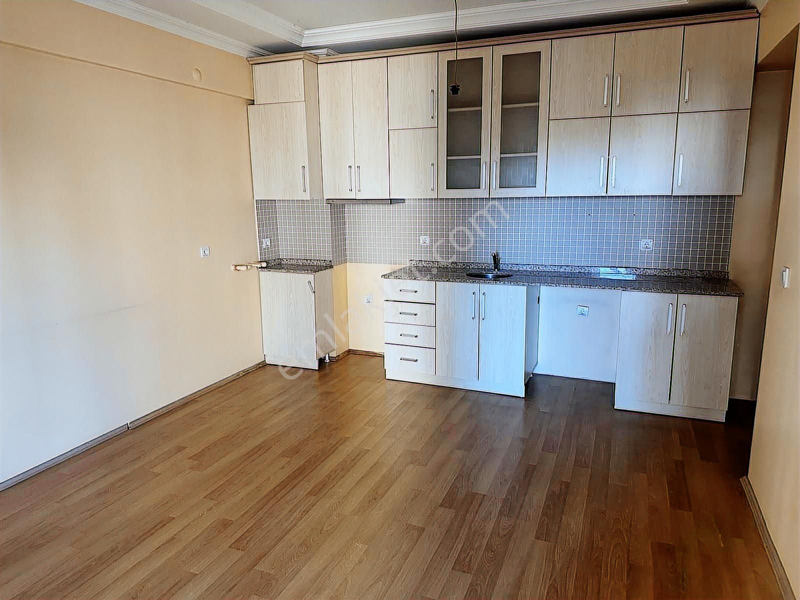 Öğretmenevleri Mahallesinde 2+1 Boş Kiralık Daire - Görsel 5