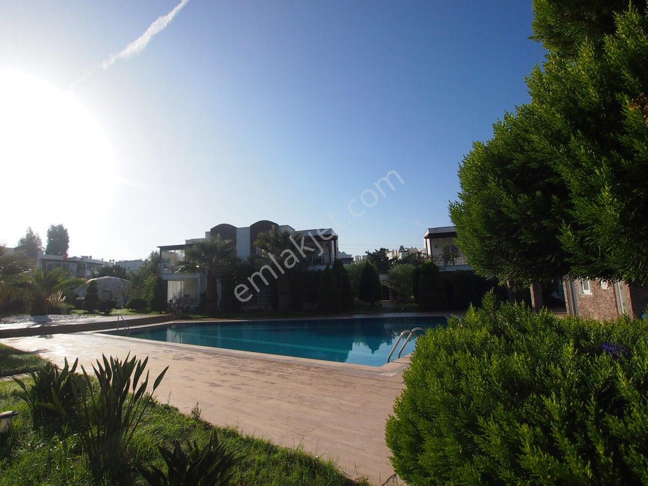 Bodrum Bitezde Satılık Daire Bahçeli Ev Merkezi Yerde Düzayak Havuzlu Site Yatırıma Uygun - Görsel 6