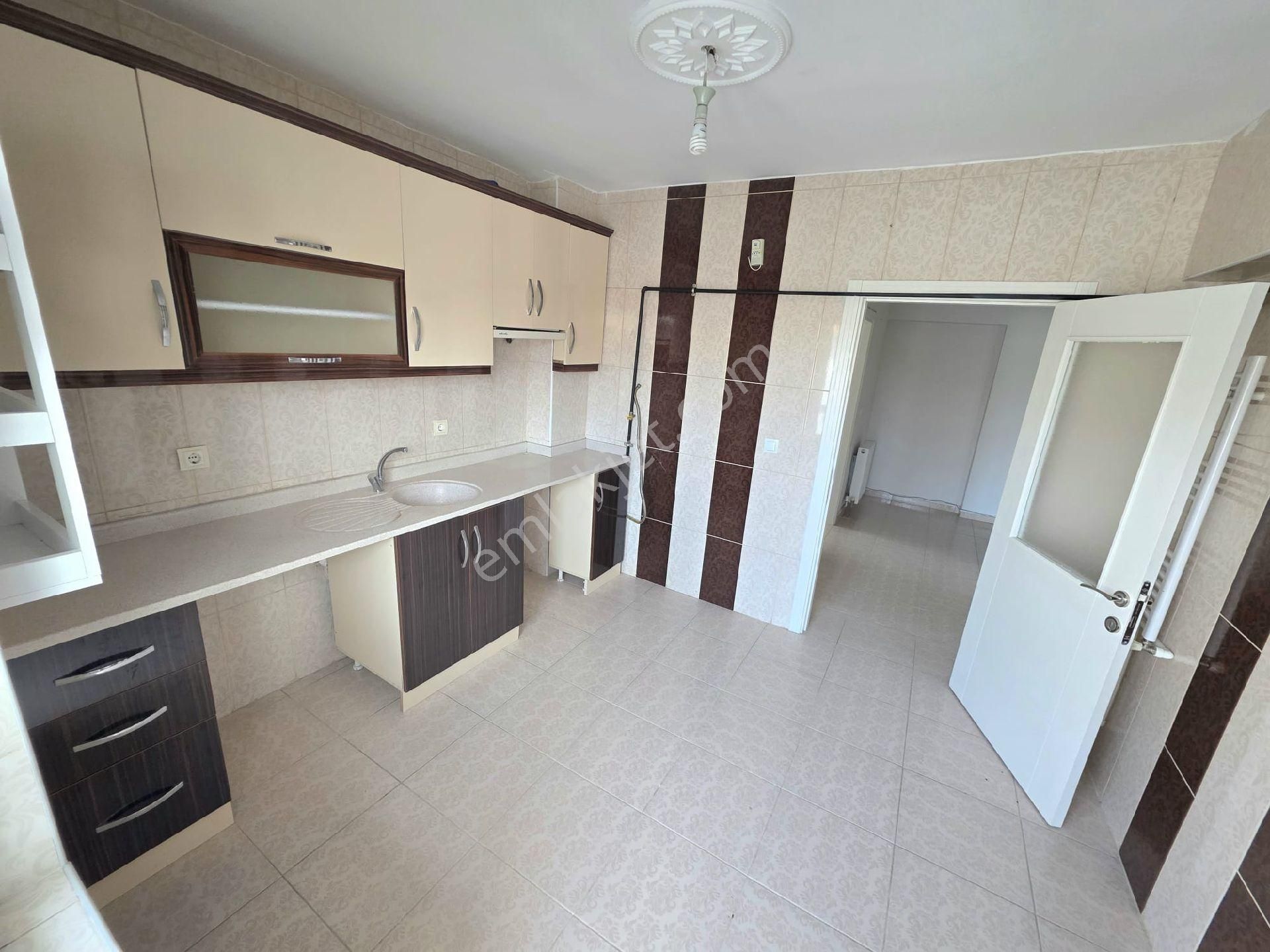 İnce Emlak'tan Yeşilbayır'da Cadde Üstü Açık Cepheliara Kat Satılık Daire - Görsel 8