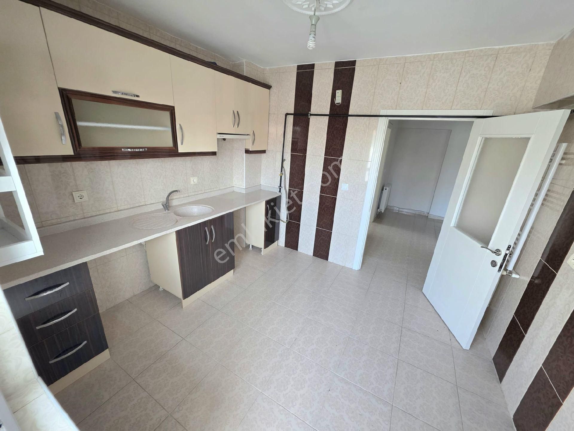 İnce Emlak'tan Yeşilbayır'da Cadde Üstü Açık Cepheliara Kat Satılık Daire - Görsel 10