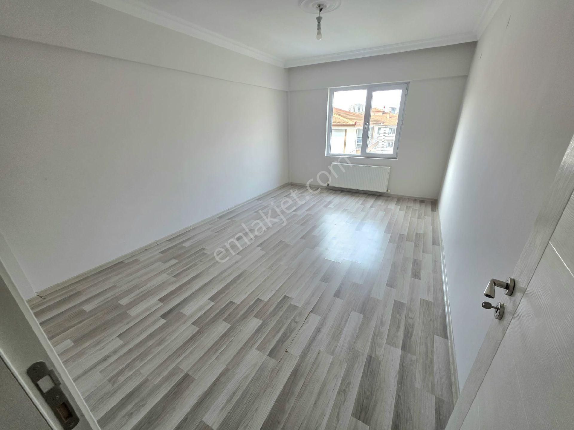 İnce Emlak'tan Yeşilbayır'da Cadde Üstü Açık Cepheliara Kat Satılık Daire - Görsel 13