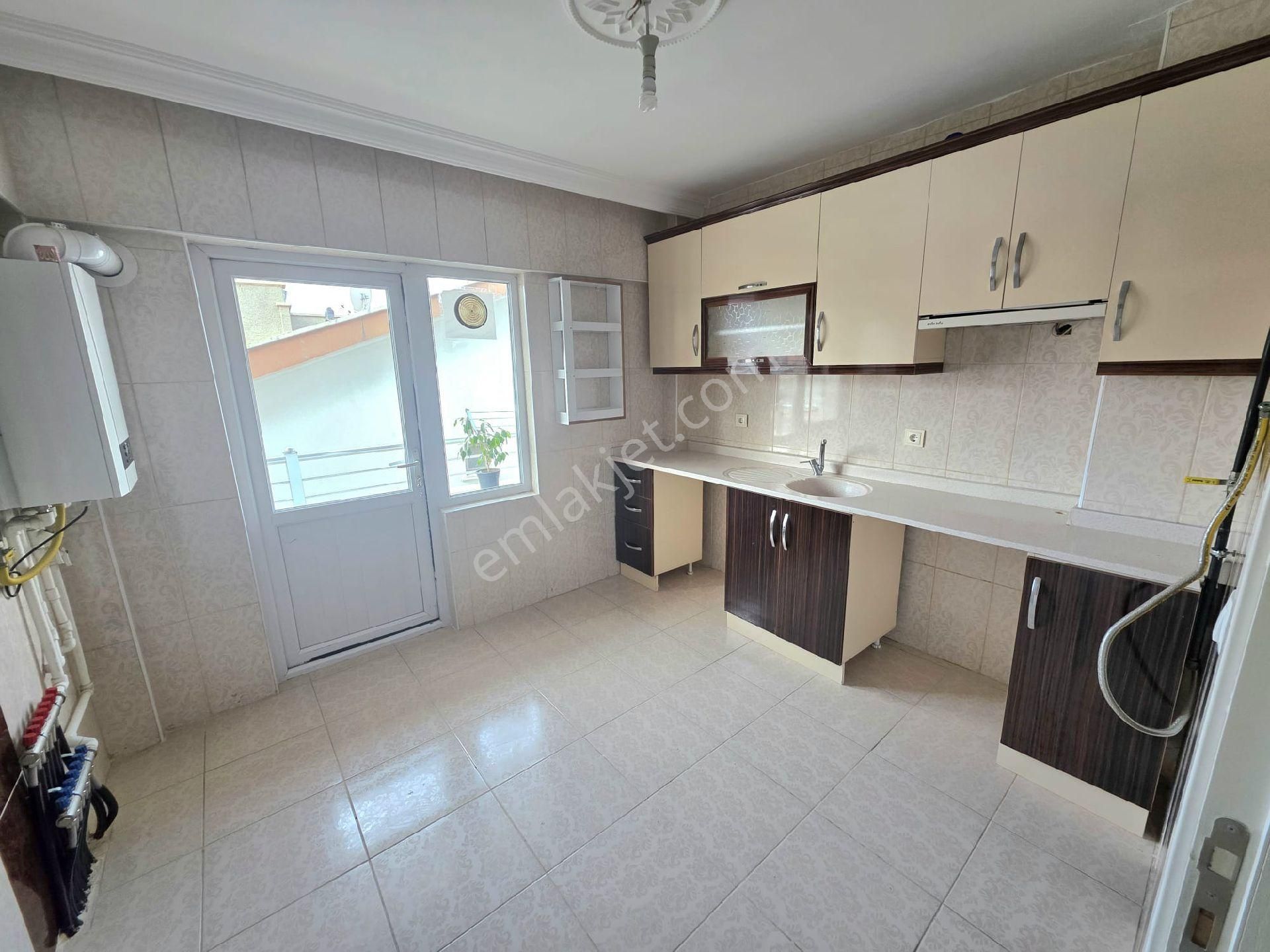 İnce Emlak'tan Yeşilbayır'da Cadde Üstü Açık Cepheliara Kat Satılık Daire - Görsel 2