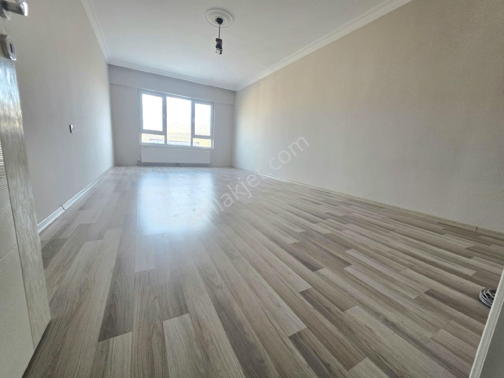 İnce Emlak'tan Yeşilbayır'da Cadde Üstü Açık Cepheliara Kat Satılık Daire - Görsel 18