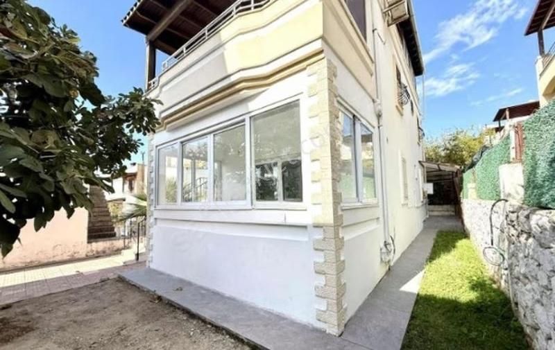 T.reis Merkezi Konumda Satılık 3+1 Masrafsız Bahçe Katı Daire