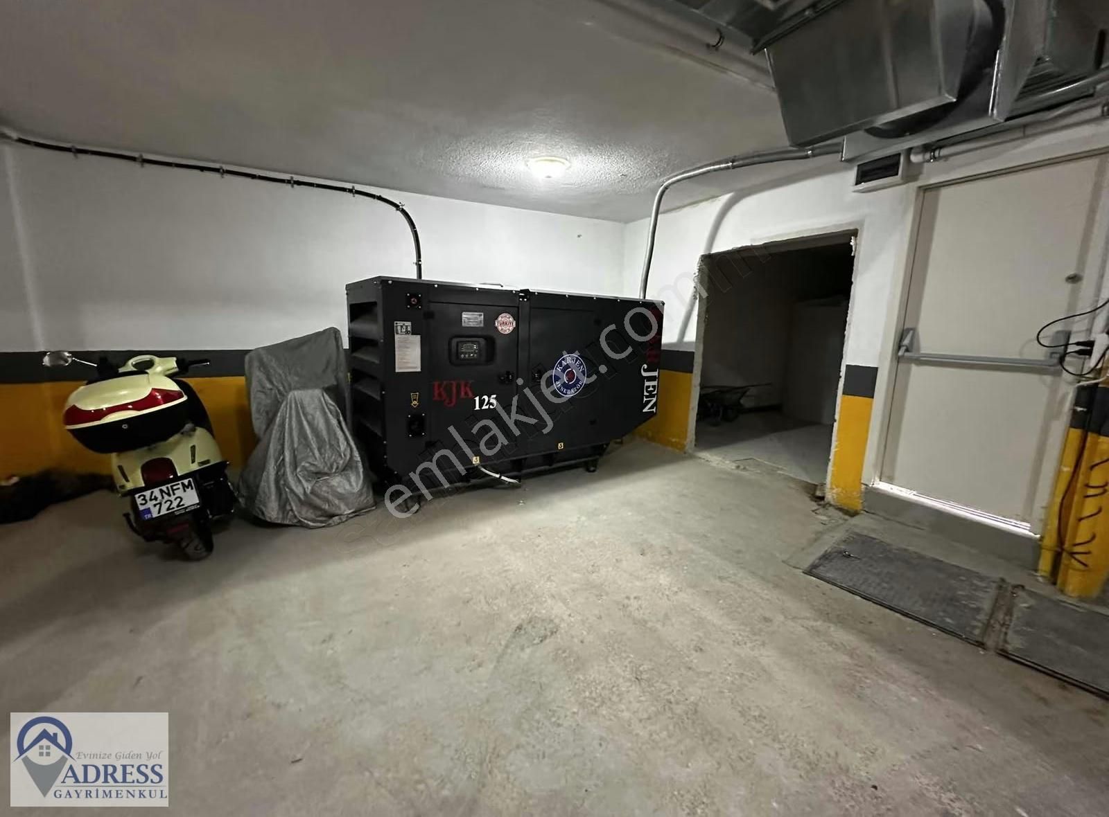 Minübüs Caddesi Üstünde Oturuma Hazır Balkonlu Sıfır 3+1 - Görsel 35