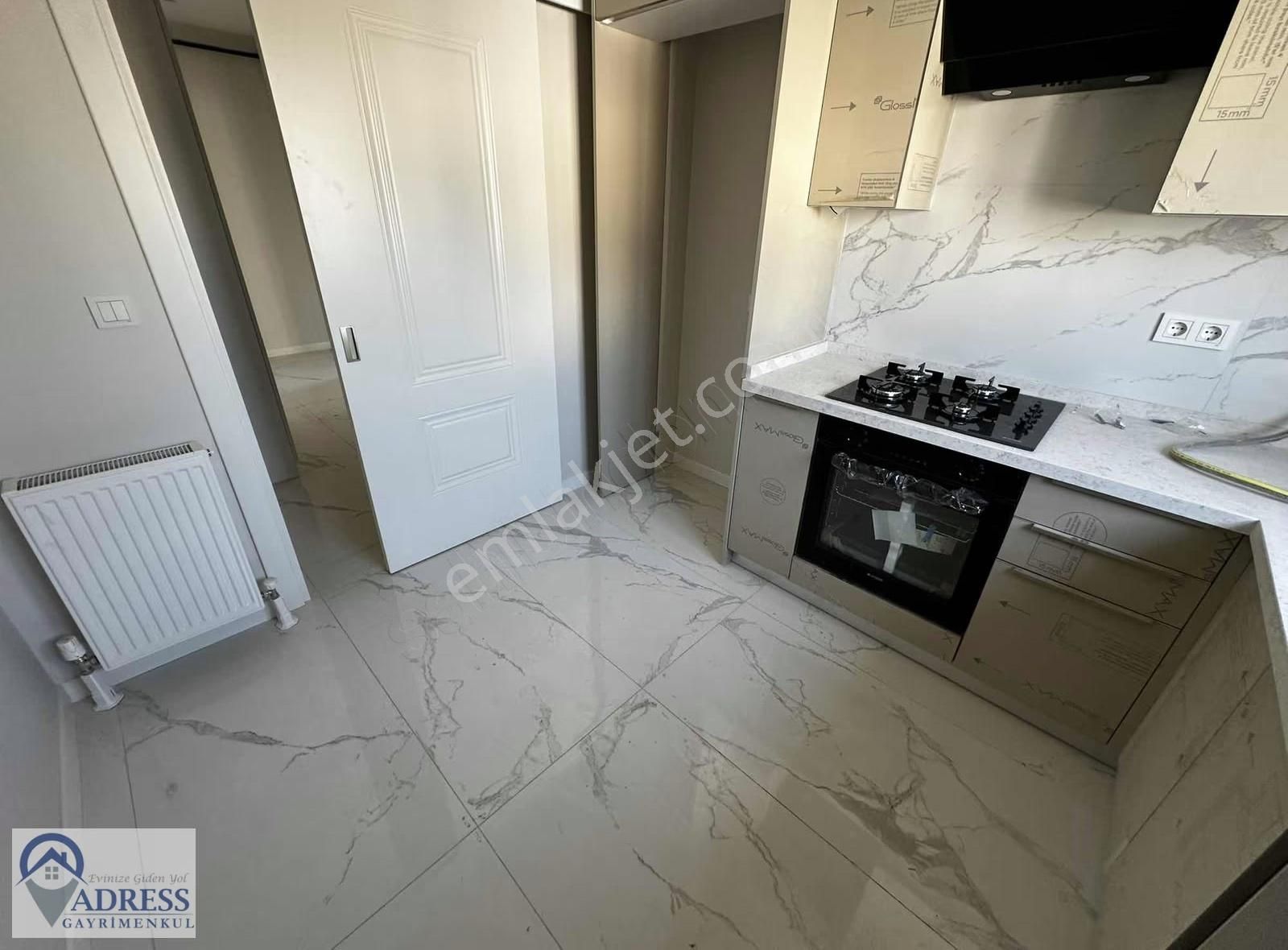 Minübüs Caddesi Üstünde Oturuma Hazır Balkonlu Sıfır 3+1 - Görsel 22