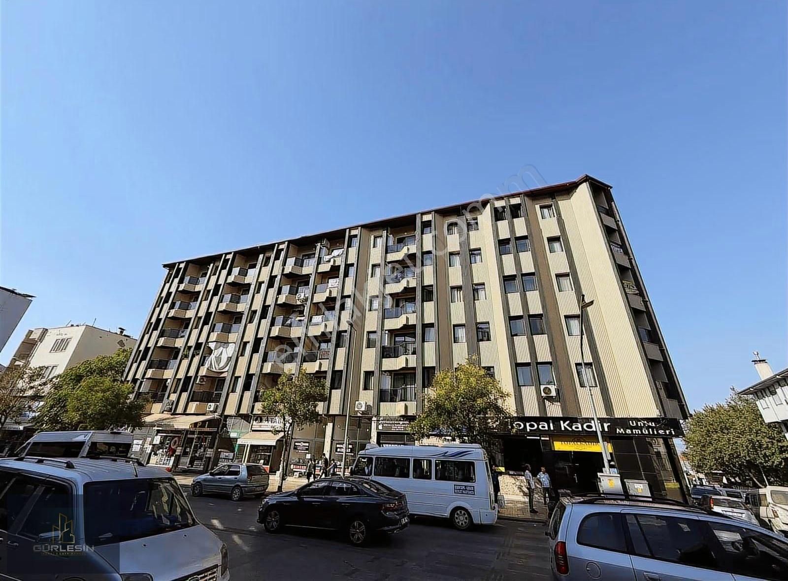 Bayramyeri Saraylar Mahallesinde Satılık Eşyalı 2+1 Daire - Görsel 13
