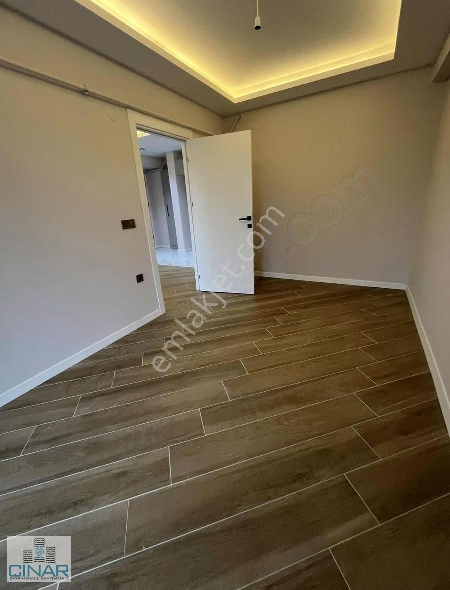 Çınar Gayrimenkul Den Refarans Yapı Da Lüks 1+1 Daire - Görsel 6