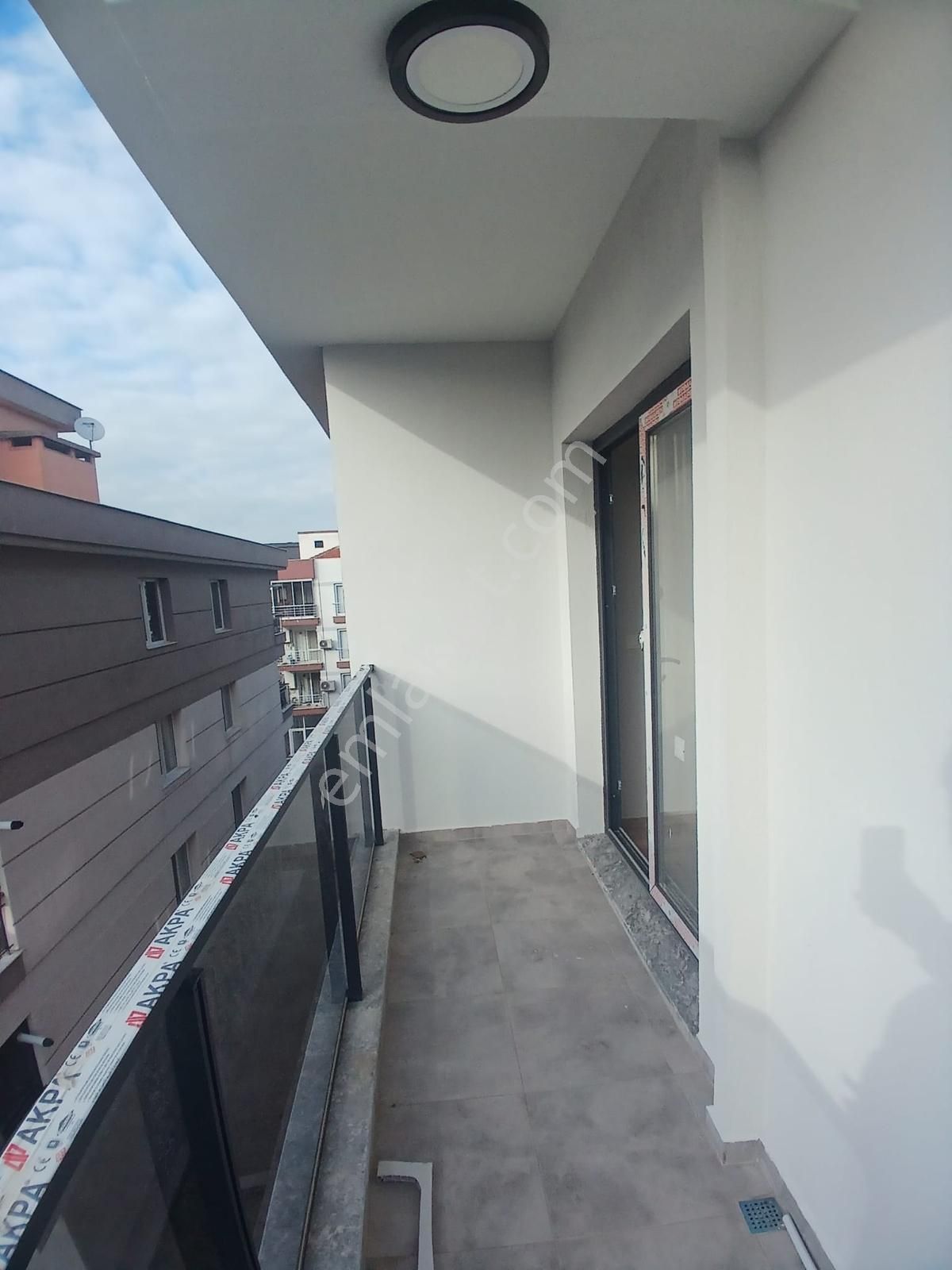 Bakırçay Üniversitesi Yürüme Mesafesinde 1+1 Yerden Isıtmalı - Görsel 12