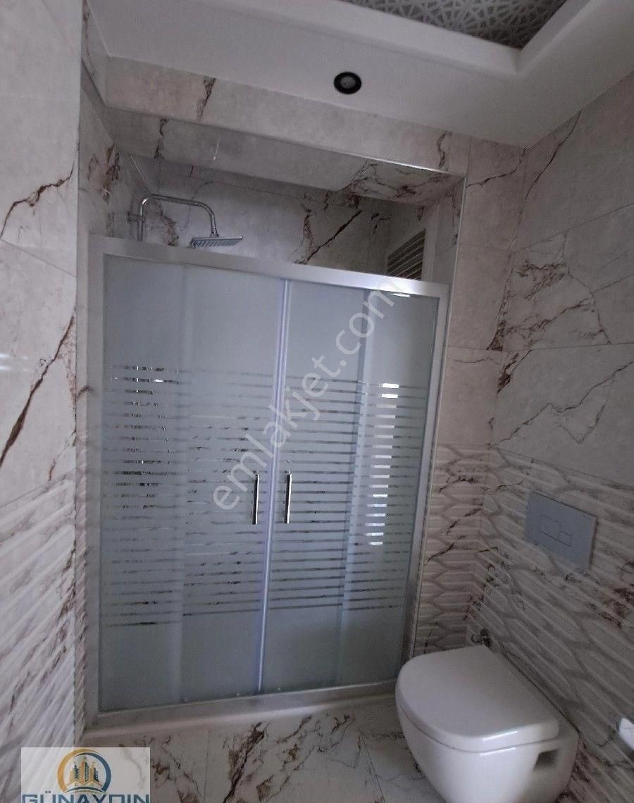 Günaydın Emlaktan Cumhuriyetde Müstakil Girişli 2+1 Havuzlu Satılık Daire - Görsel 13