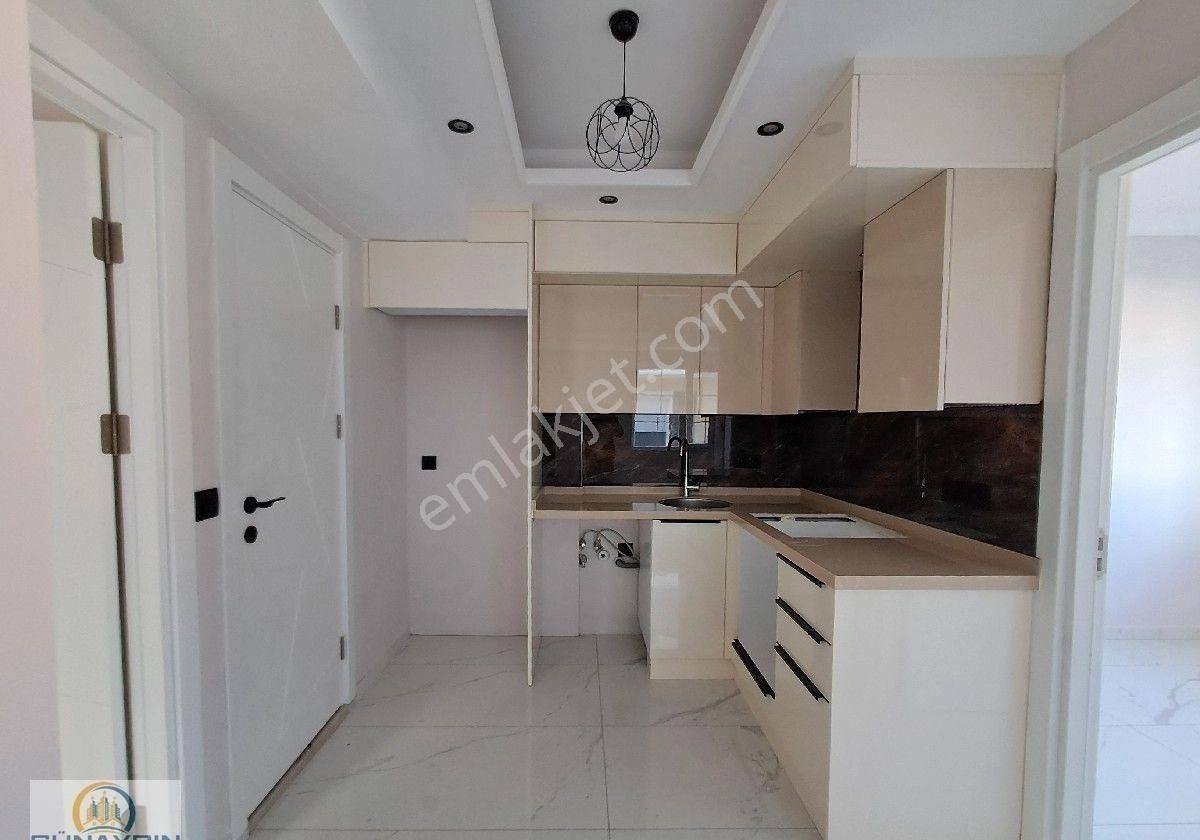 Günaydın Emlaktan Cumhuriyetde Müstakil Girişli 2+1 Havuzlu Satılık Daire - Görsel 6