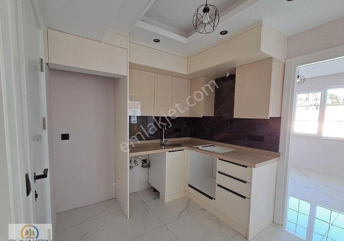 Günaydın Emlaktan Cumhuriyetde Müstakil Girişli 2+1 Havuzlu Satılık Daire - Görsel 10