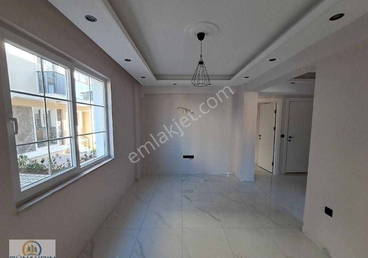 Günaydın Emlaktan Cumhuriyetde Müstakil Girişli 2+1 Havuzlu Satılık Daire - Görsel 4