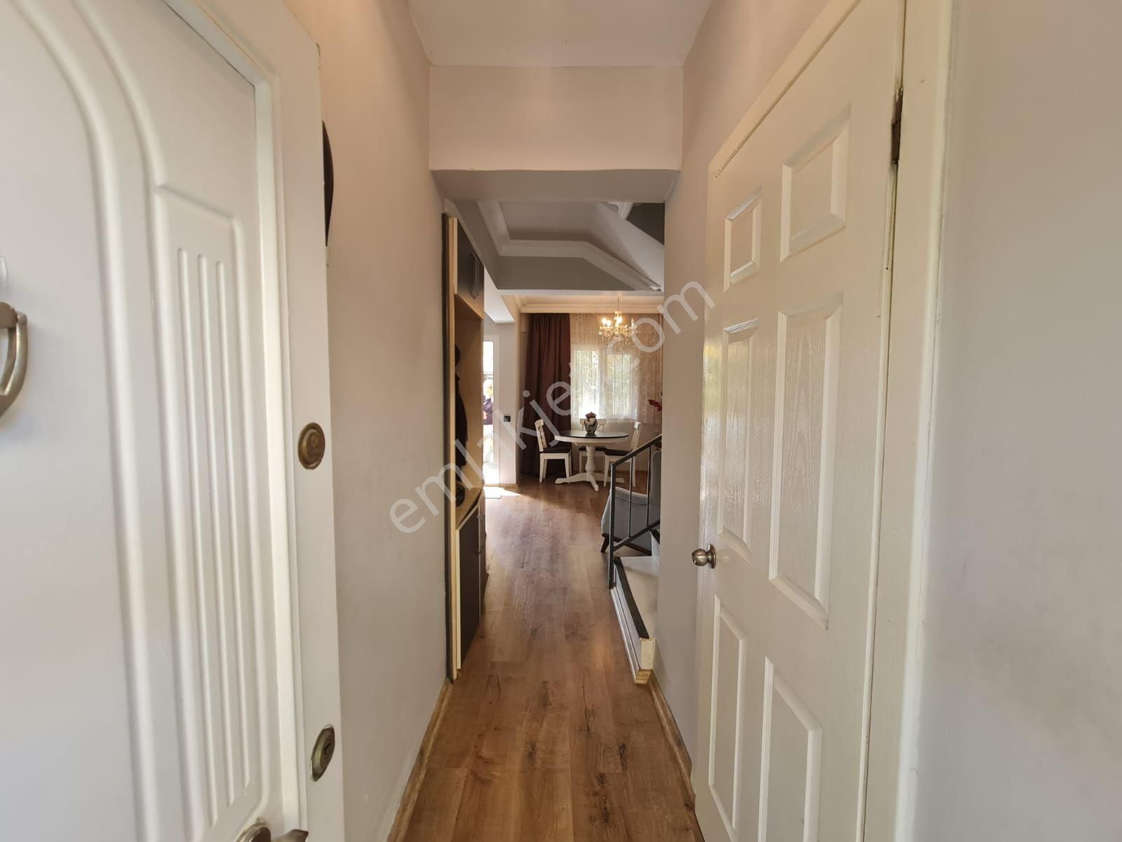 Kuşadası Merkezde Masrafsız Satılık 3+1 Villa - Görsel 3