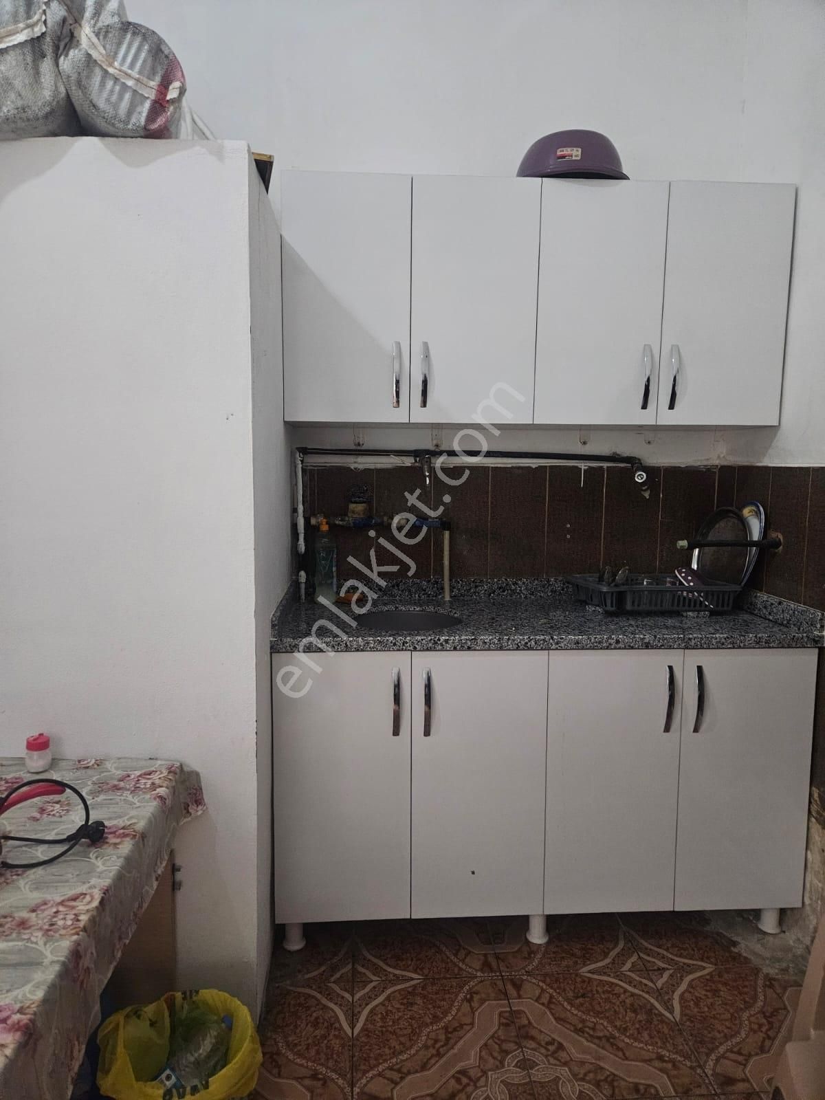 Erdemli Merkez'de Çarşının İçinde 50m2 Satılık Dükkan - Görsel 3