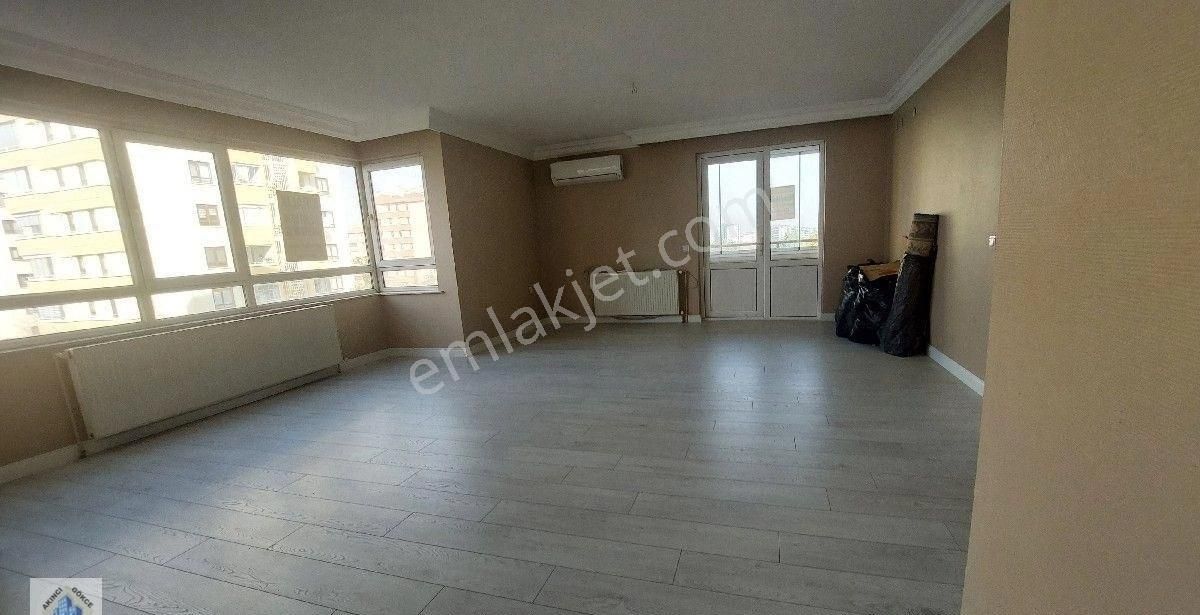 Ayyıldız Mh.de Ara Kat Site İçerisin De Asansörlü 3+1 Kiralık Daire