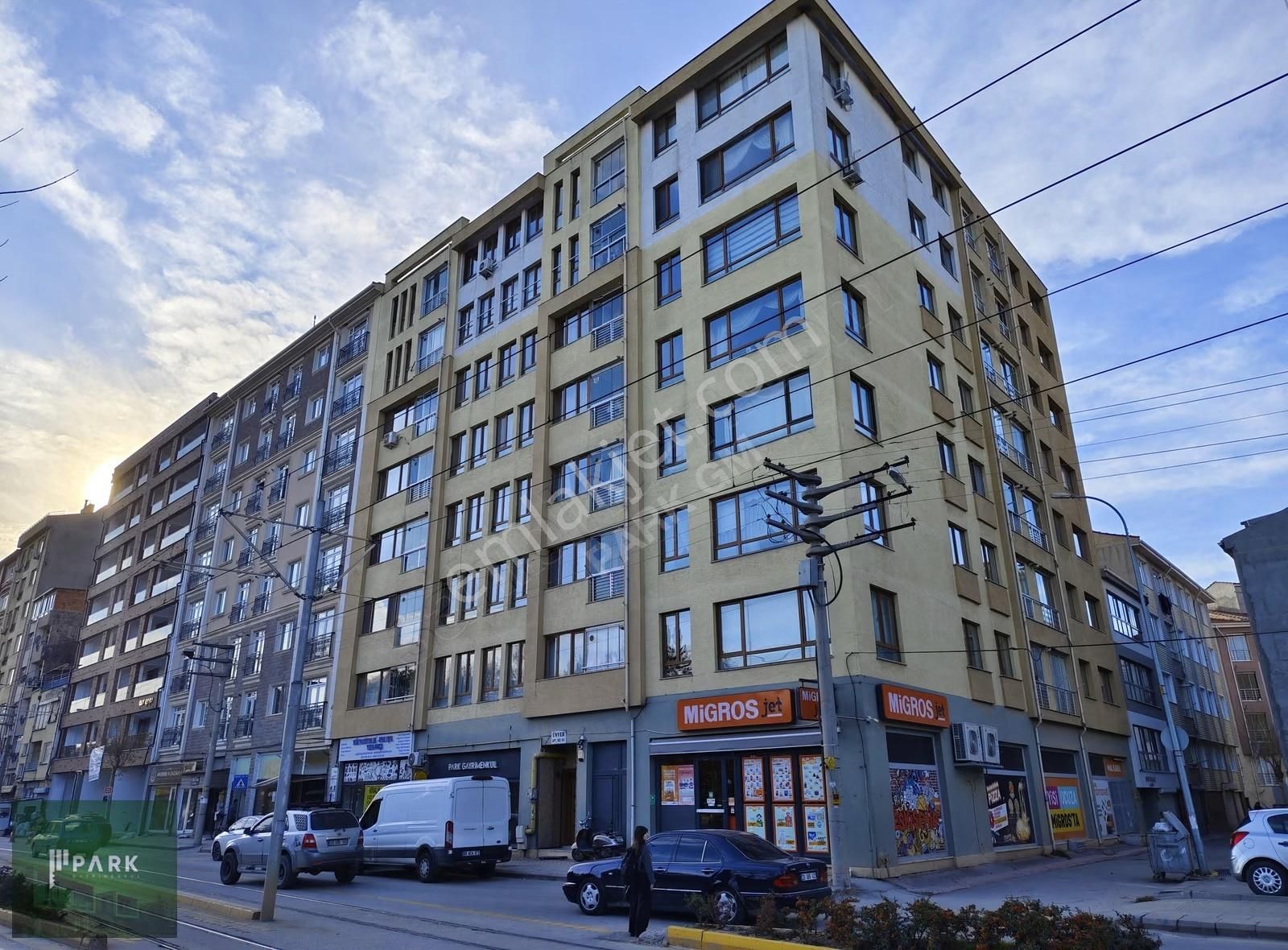 Park Gayrimenkul'den Ömerağada Cadde Üzeri Satılık 105 M2 2+1