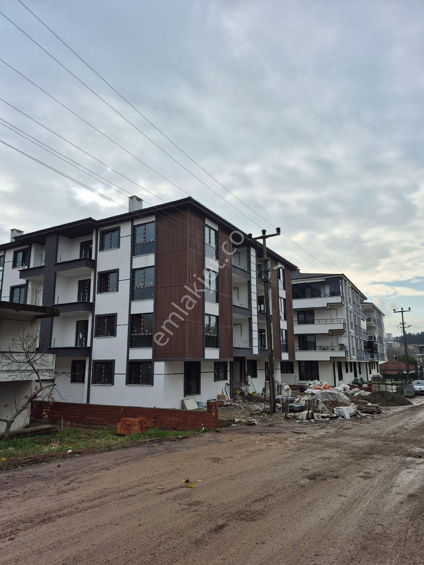 Turyap Çiftlikköy'den Sultaniye'de 2+1 Sıfır Ara Kat Daire