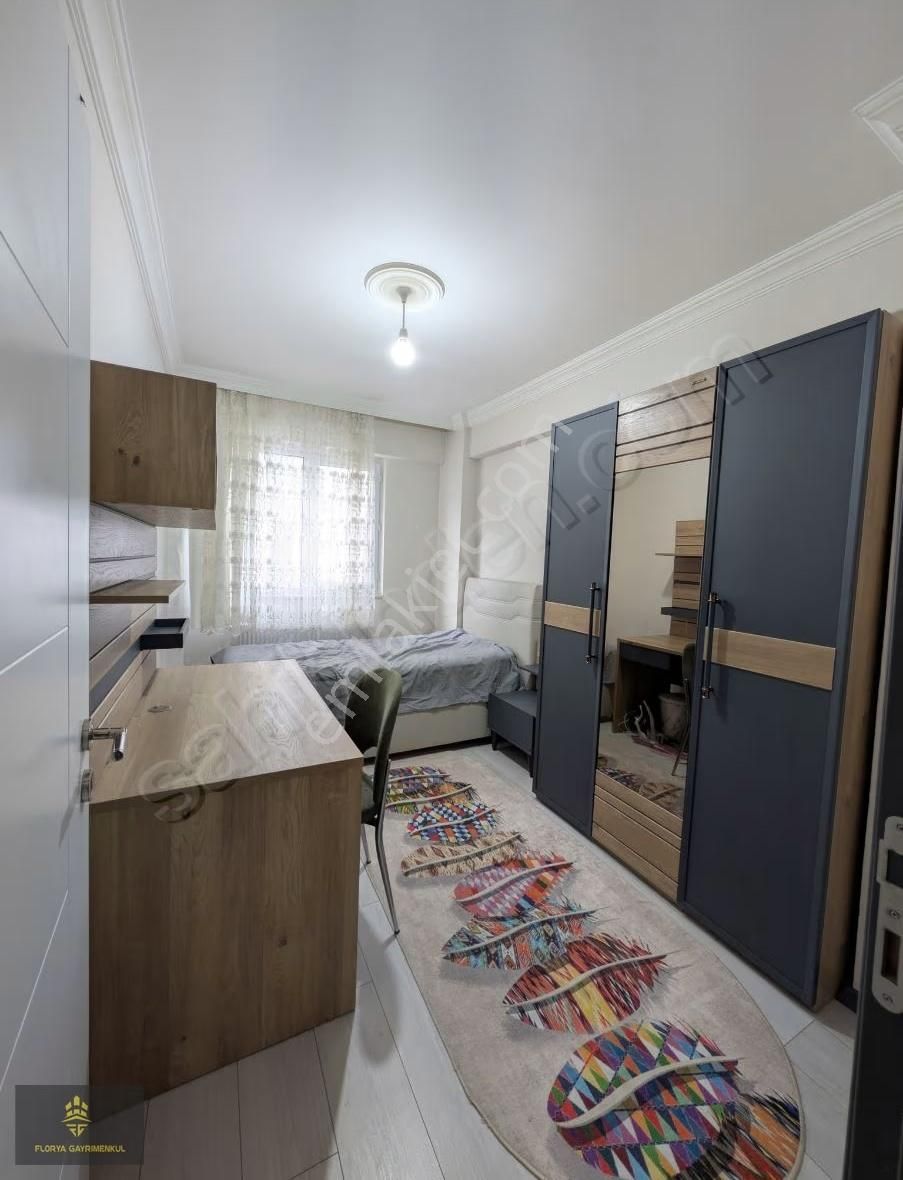 Üniversite Cepheli Lüks Eşyalı 1+1 Daire Asansör Ve Balkonlu - Görsel 4