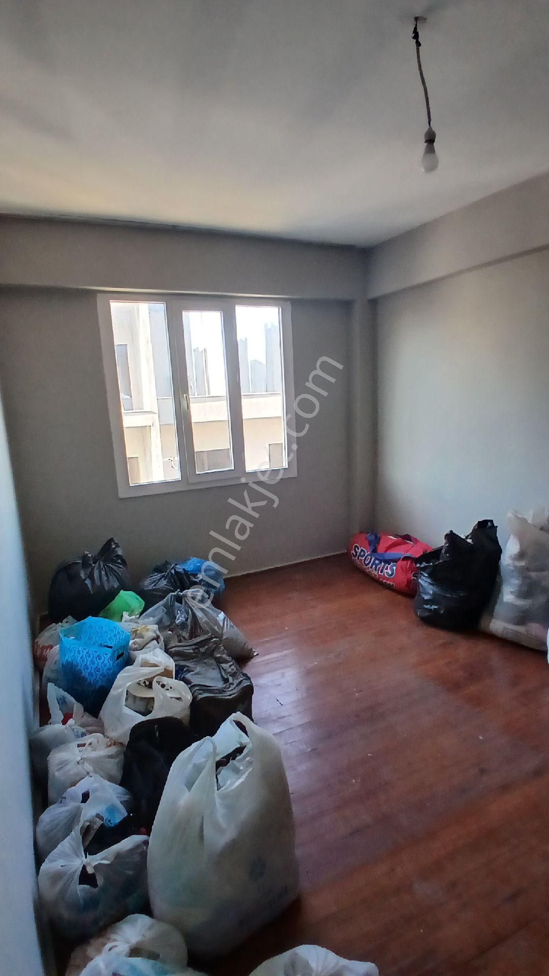 Kuşadası Merkezde 3+1 Ara Kat