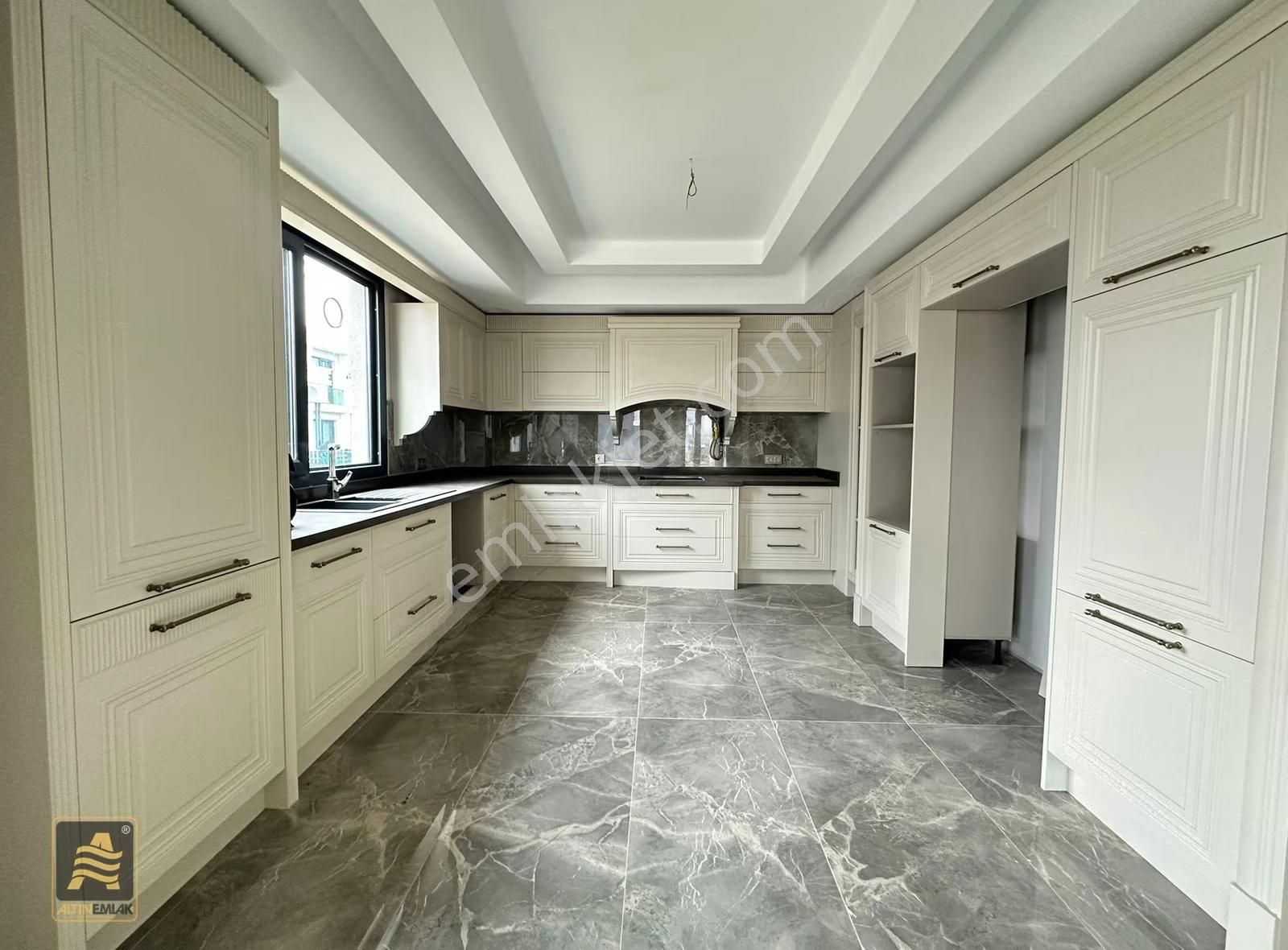 Zana Rosiba'da Ultra Lüx 6.5+1 Triplex Villa - Görsel 3