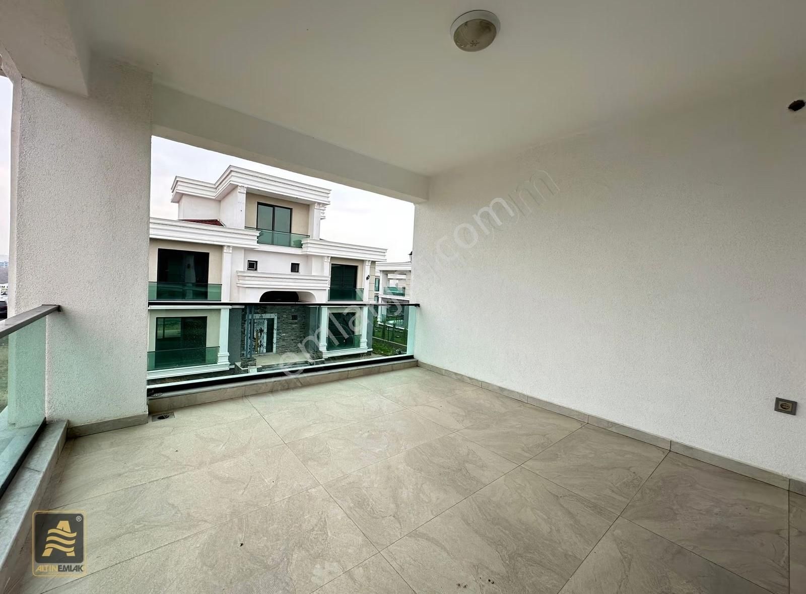 Zana Rosiba'da Ultra Lüx 6.5+1 Triplex Villa - Görsel 8