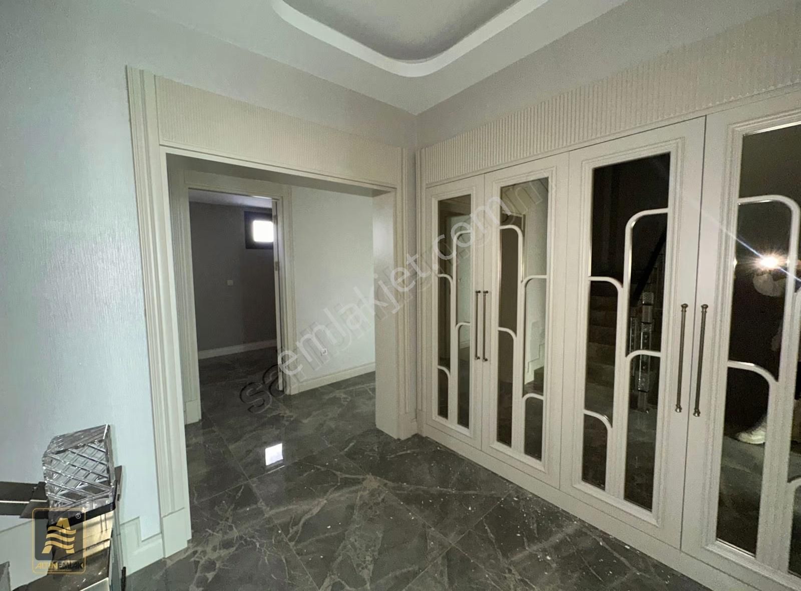 Zana Rosiba'da Ultra Lüx 6.5+1 Triplex Villa - Görsel 12