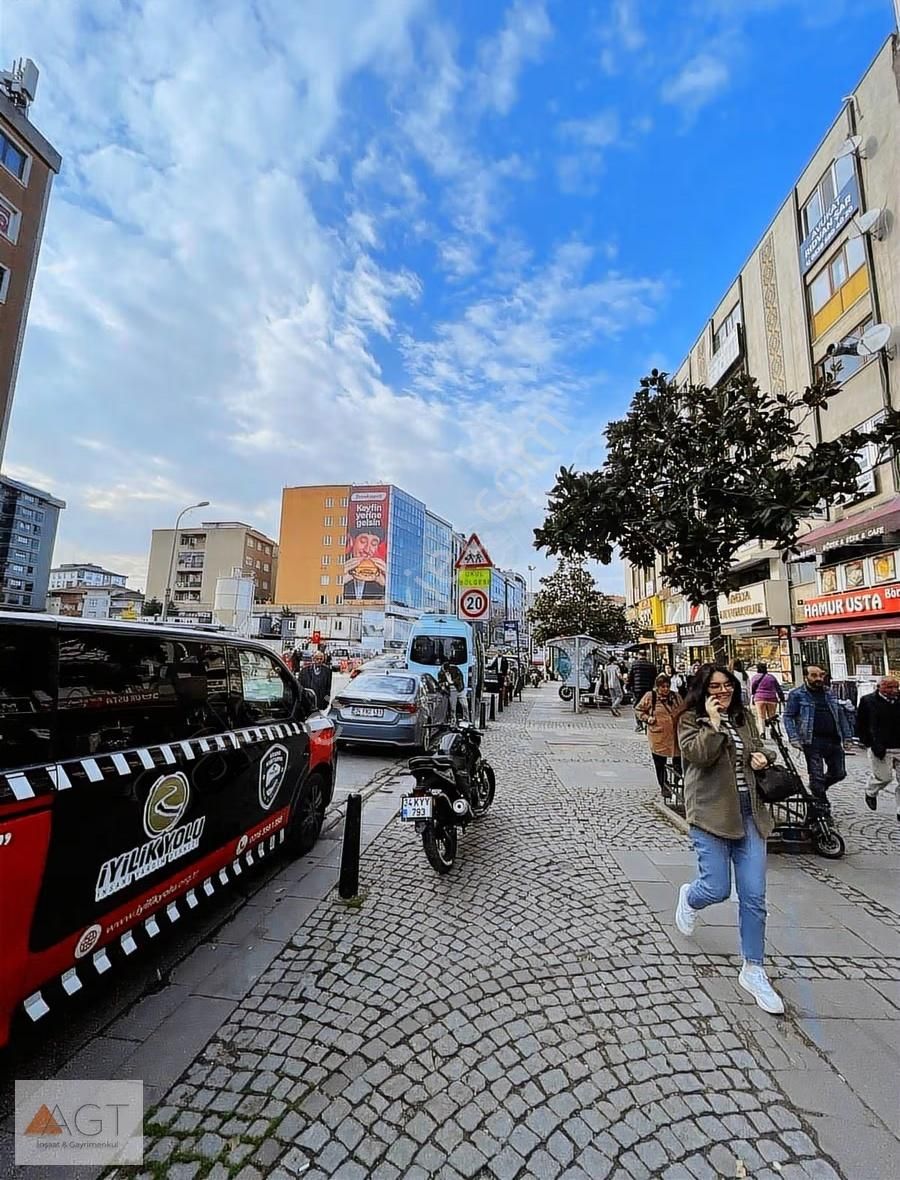 Agt'den Yamanevler Mah Cadde Üzeri 23m2 İçi Yapılı Kiralık Ofis - Görsel 2