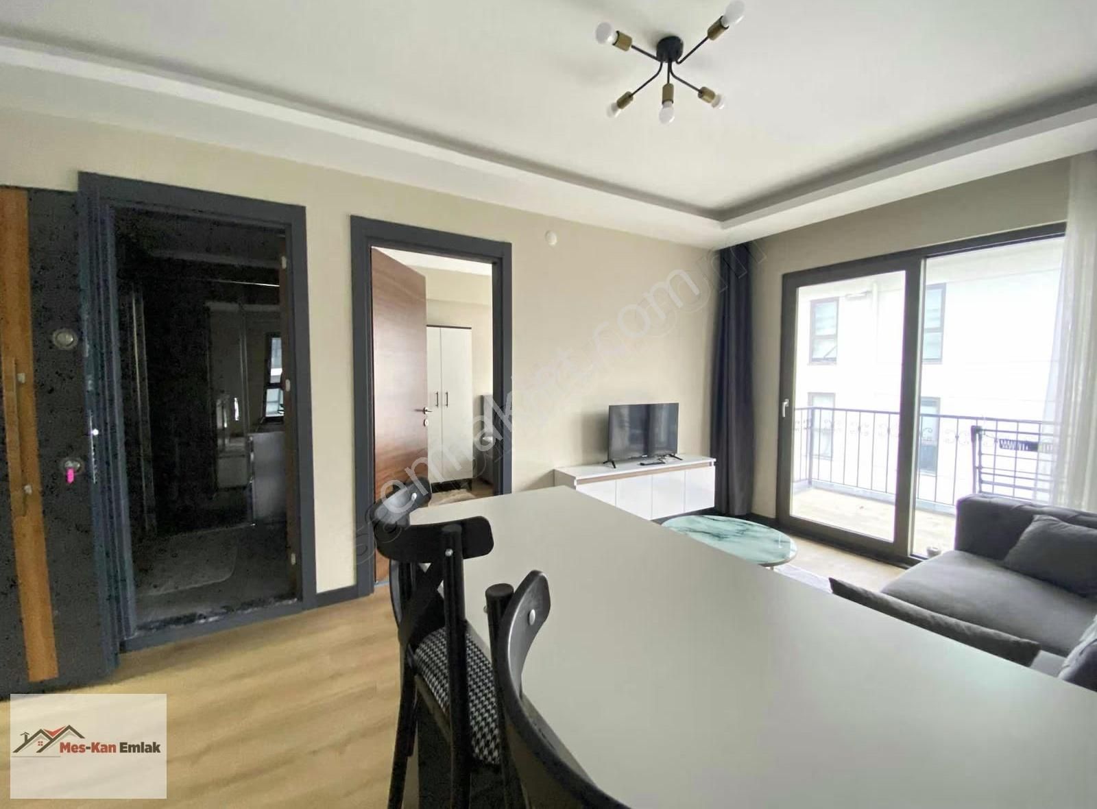 Koç Yapıda Satılık Fırsat Arakat Daire - Görsel 3