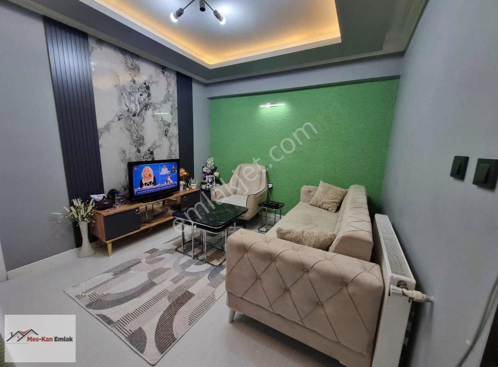 Merkezi Lokasyonda Satılık 2 + 1 Fırsat Daire!!