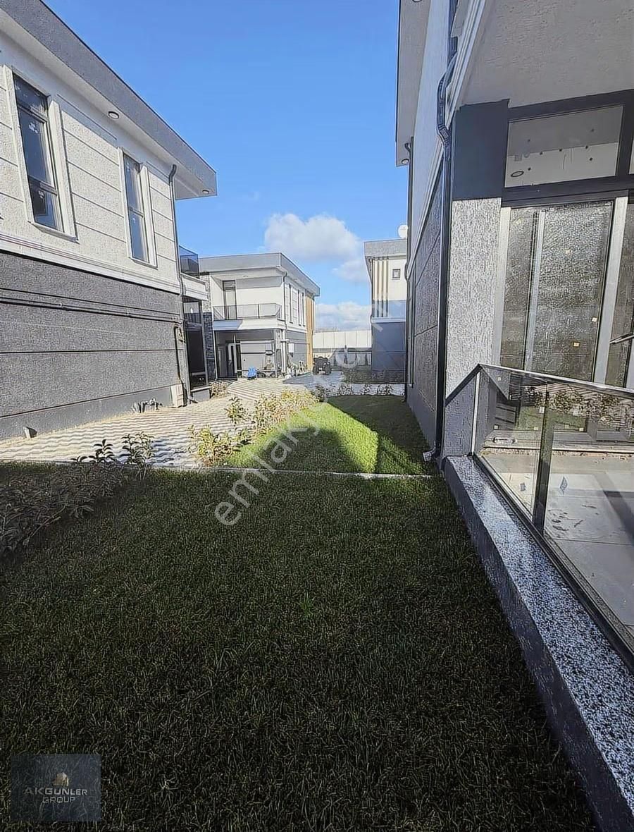 Çerkezköy Ambarderede Harika Konumda Özel Havuzlu Villa - Görsel 2