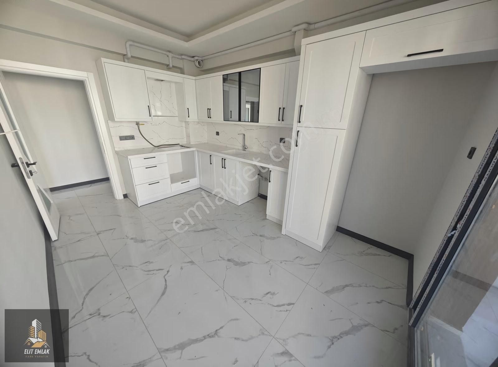 Elit Emlak'tan Efendi Mahallesi'nde Lüx Daire - Görsel 18